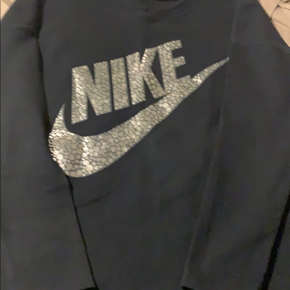 Nike Set - Picture 2 of 5